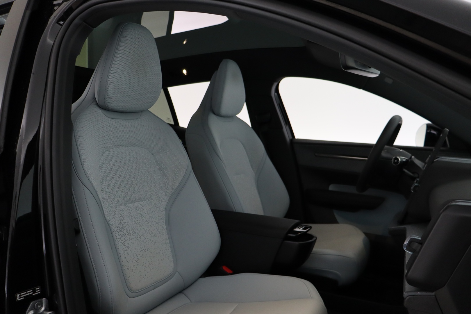 VOLVO EX30 2024