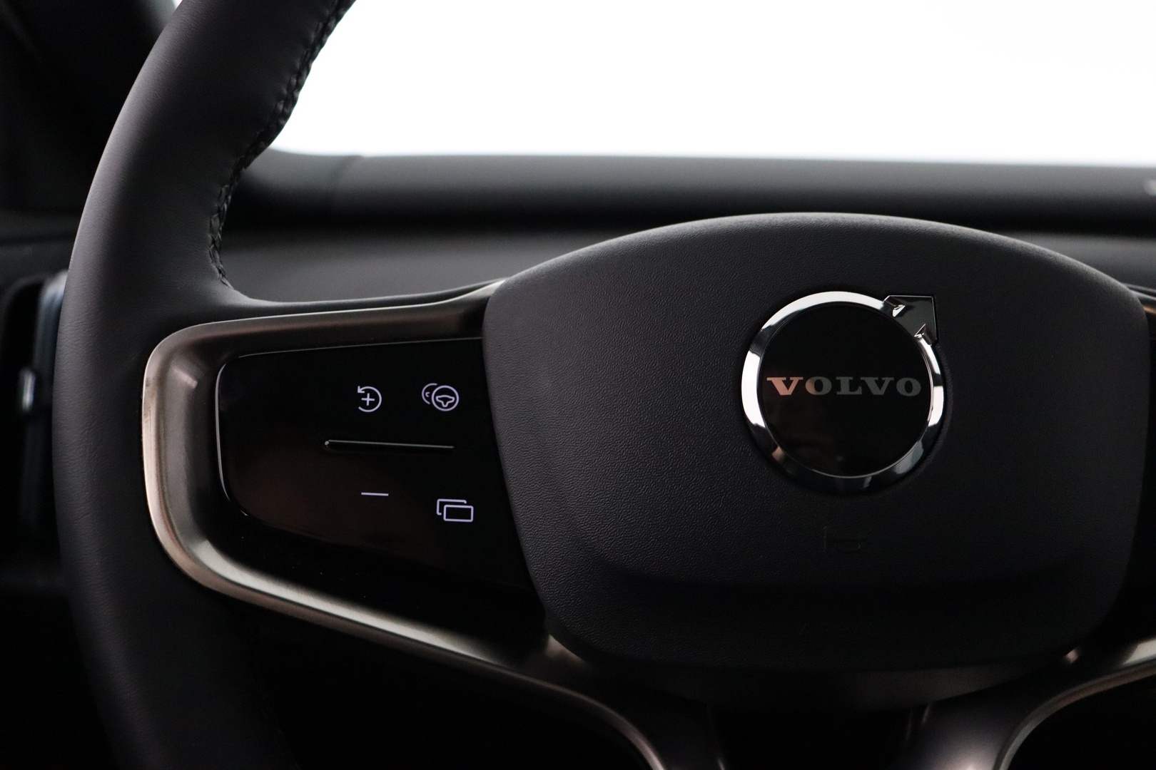 VOLVO EX30 2024
