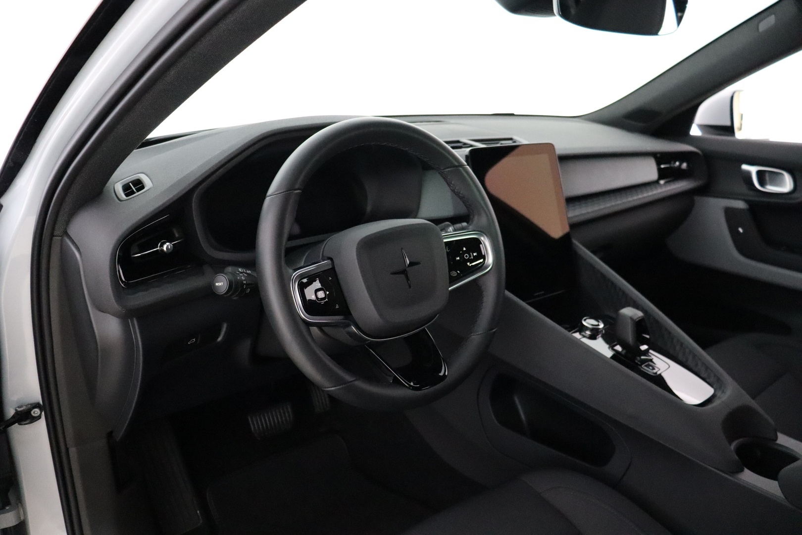 POLESTAR 2 2024