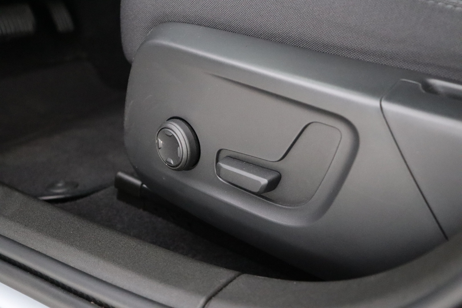 POLESTAR 2 2024