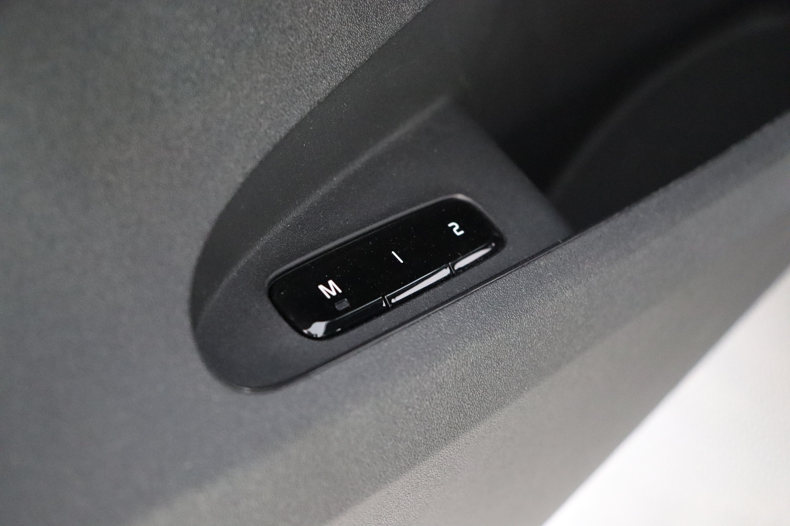 POLESTAR 2 2024