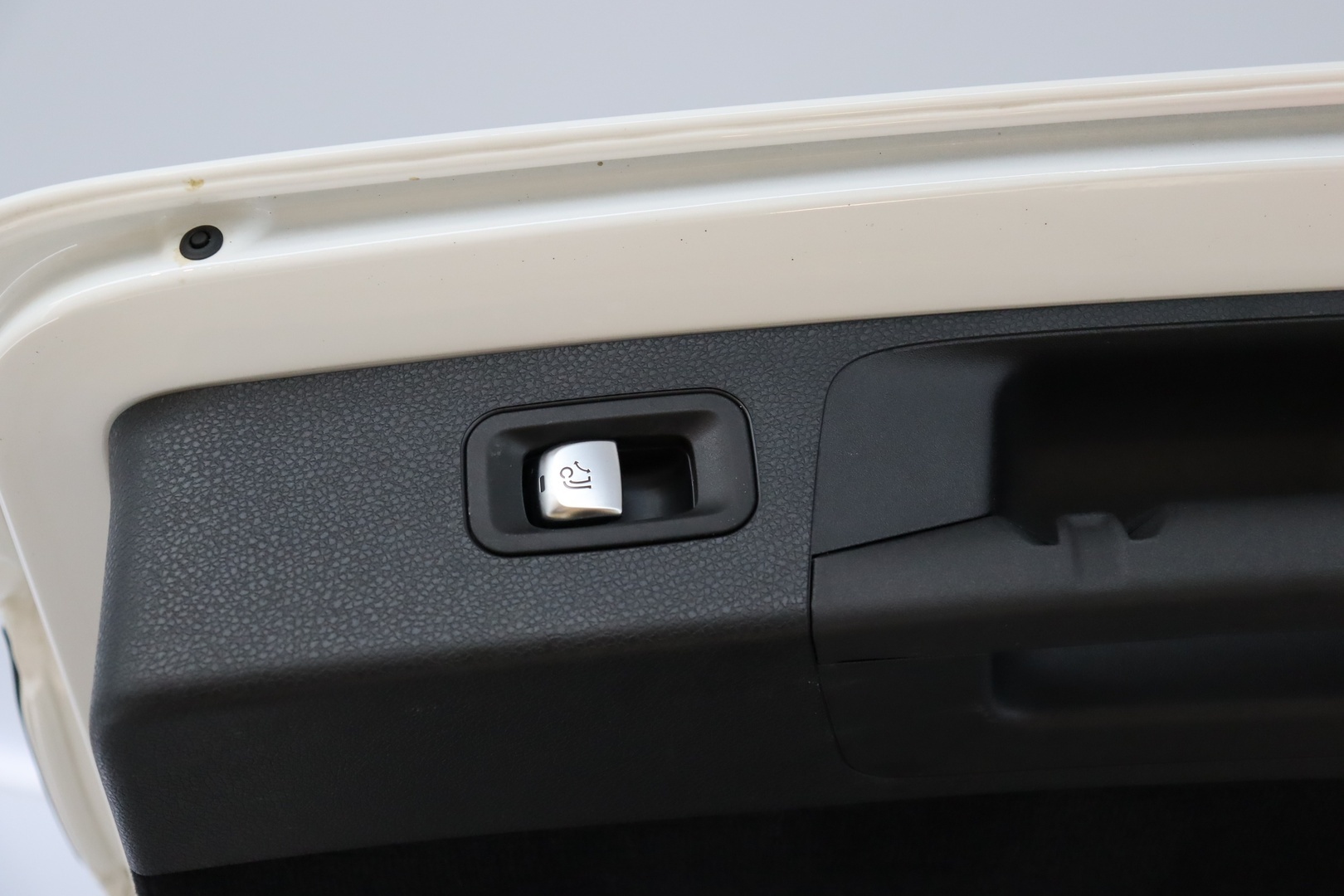 MERCEDES-BENZ E 2021