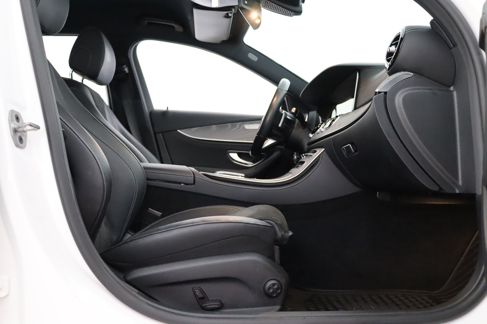 MERCEDES-BENZ E 2021