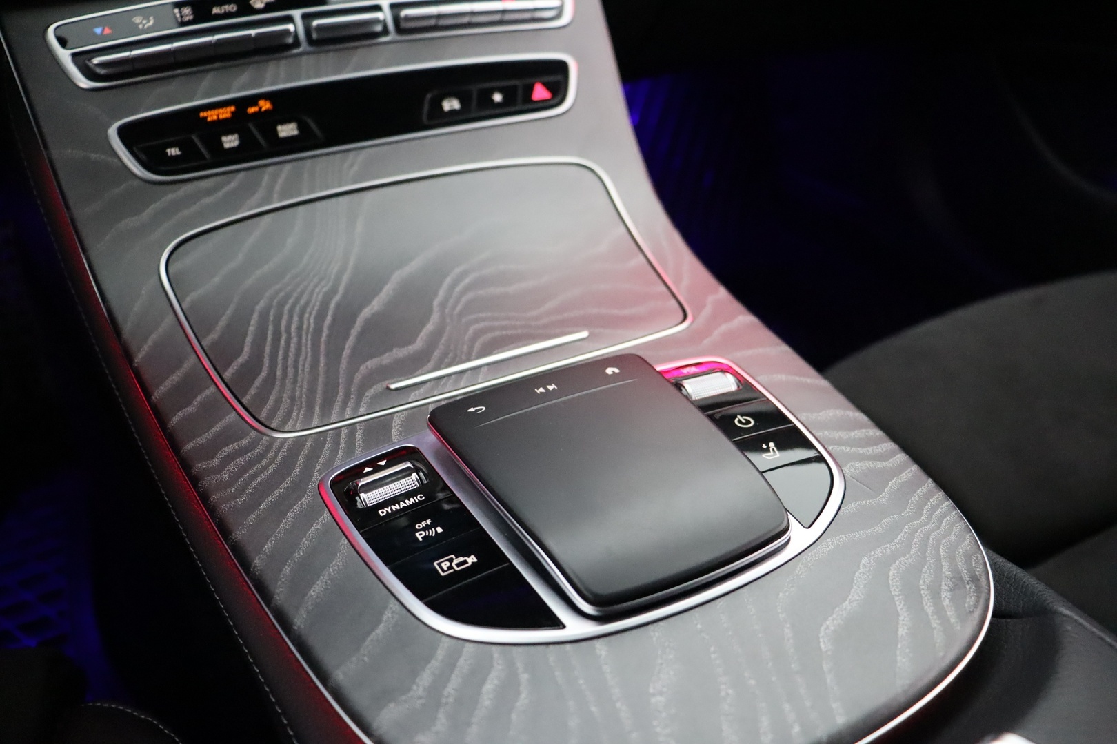 MERCEDES-BENZ E 2021