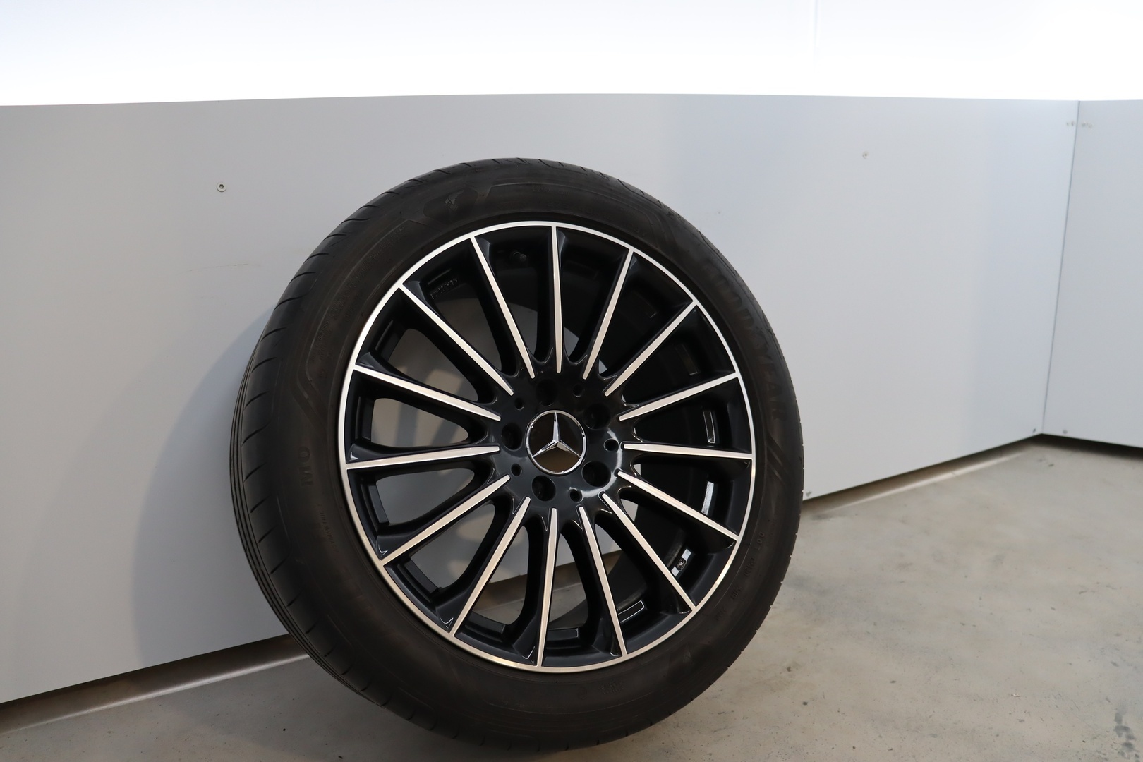 MERCEDES-BENZ E 2021