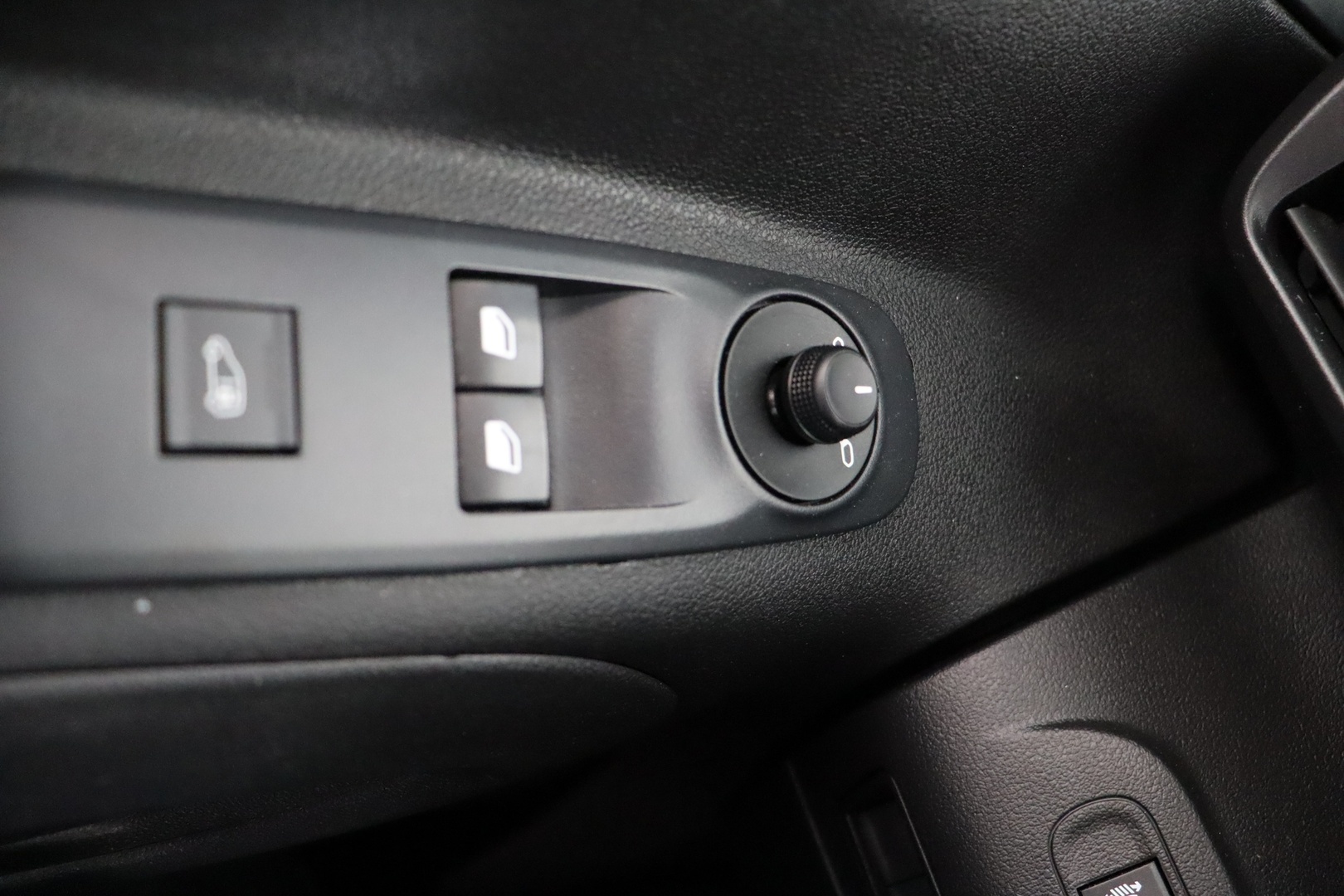 PEUGEOT e-Partner 2023