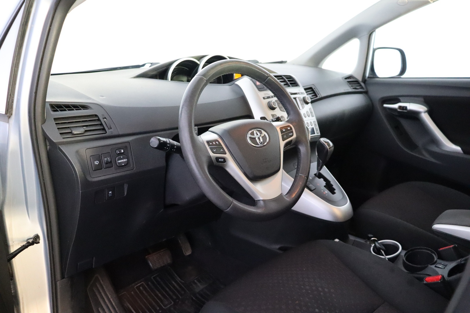 TOYOTA Verso 2011