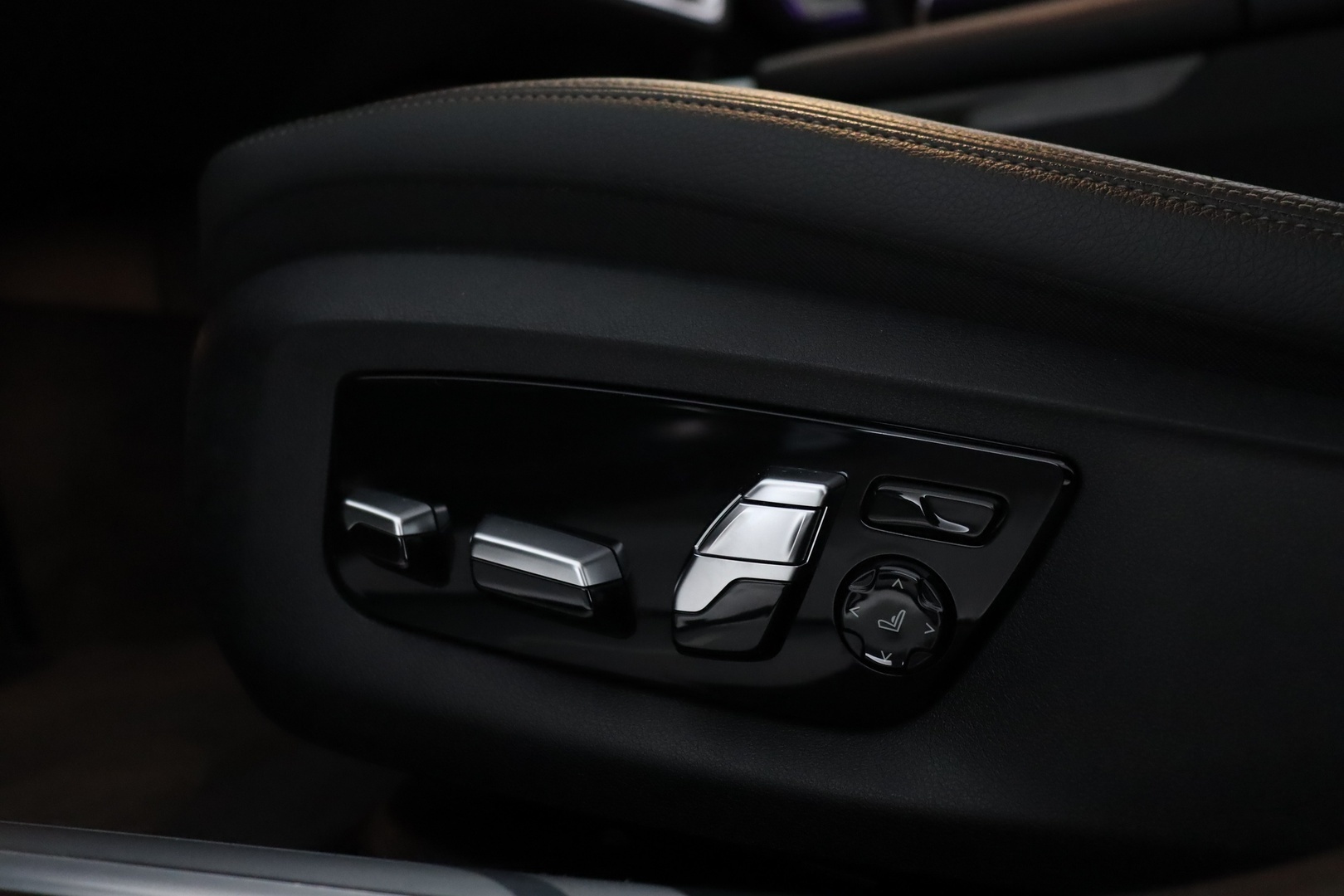 BMW 740 2019
