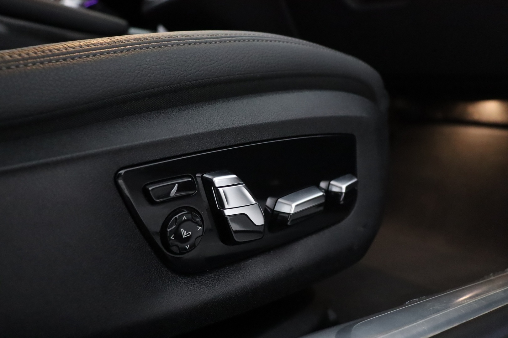 BMW 740 2019