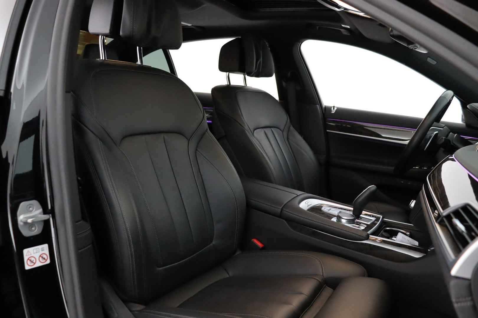 BMW 740 2019