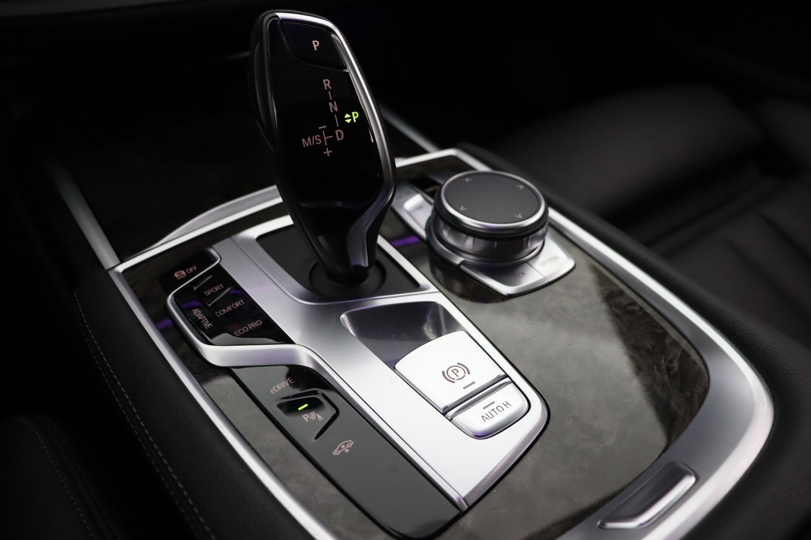 BMW 740 2019