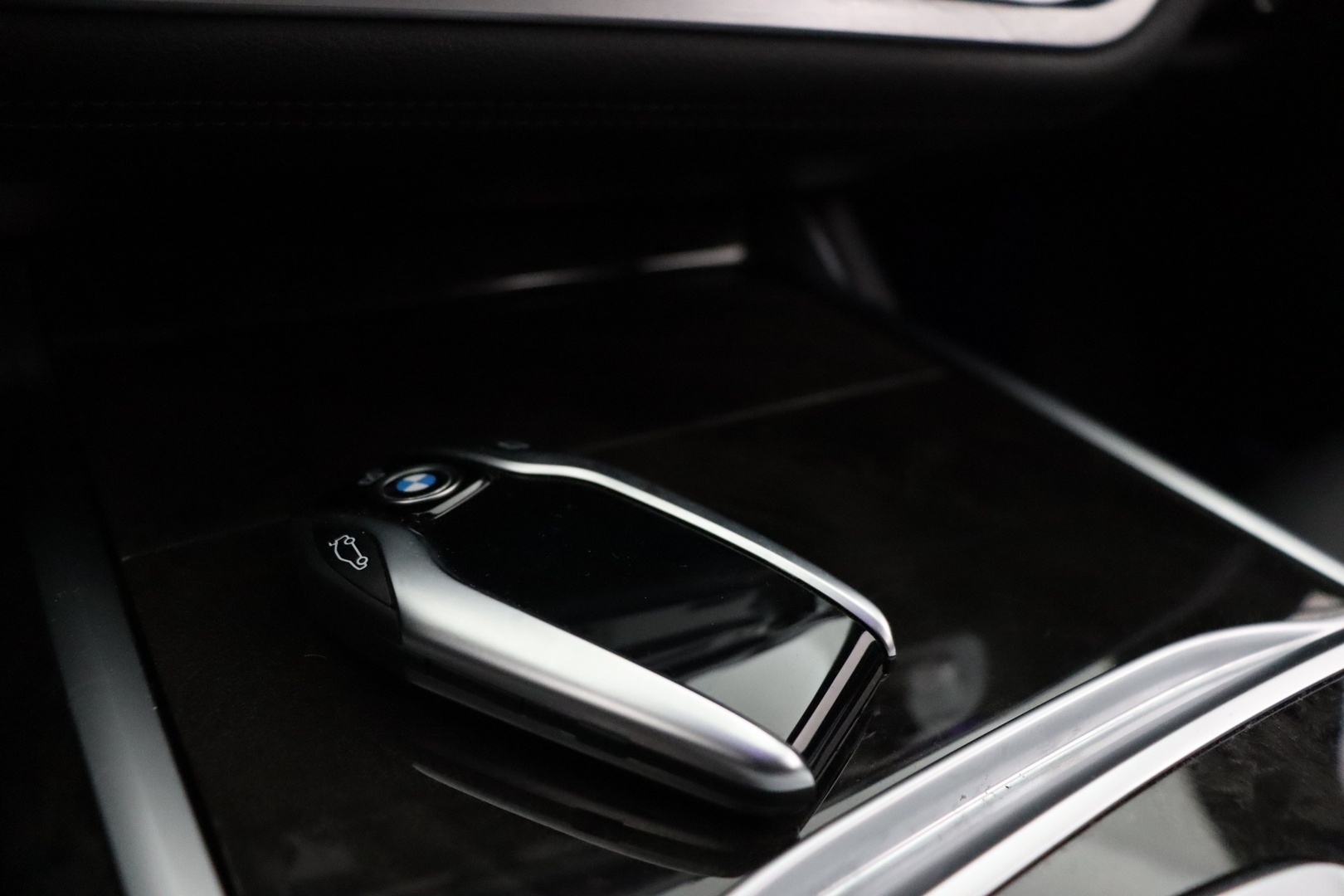 BMW 740 2019