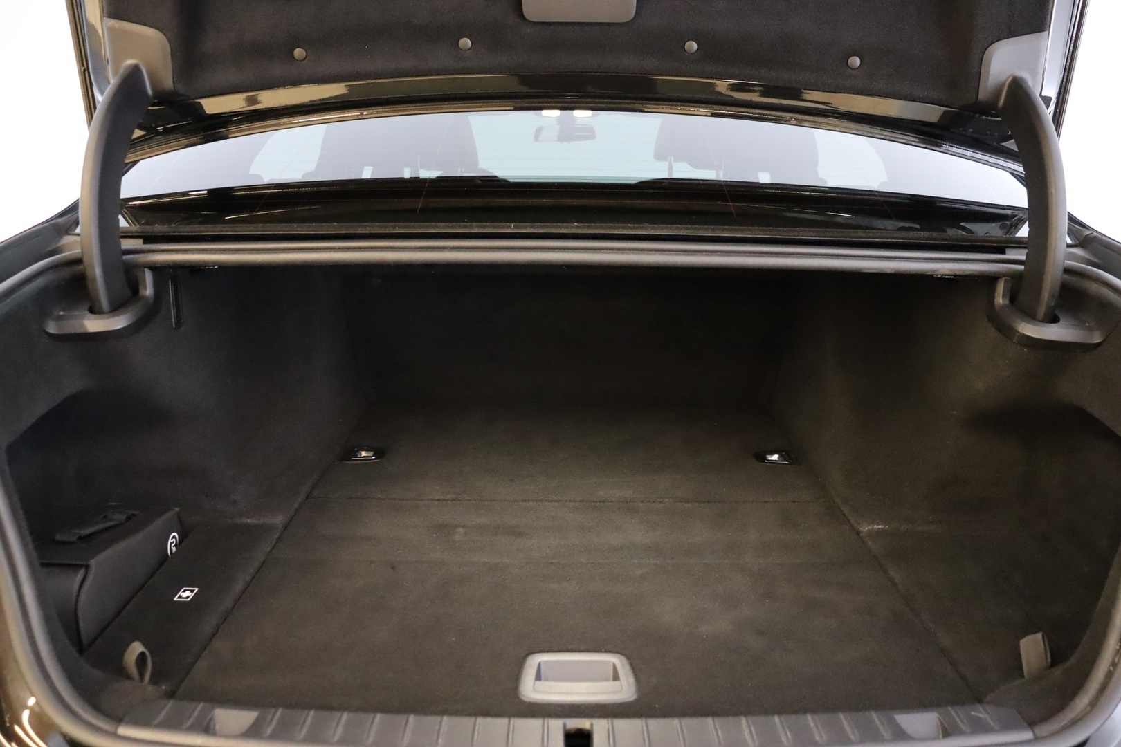 BMW 740 2019