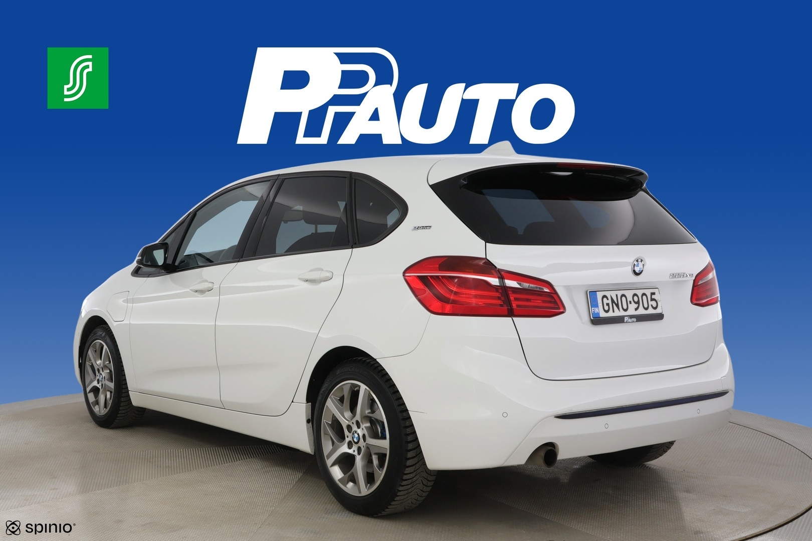 BMW 225 2016