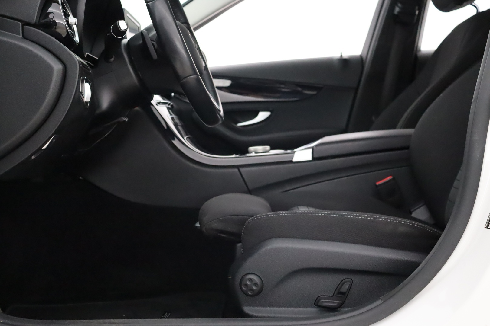 MERCEDES-BENZ C 2020