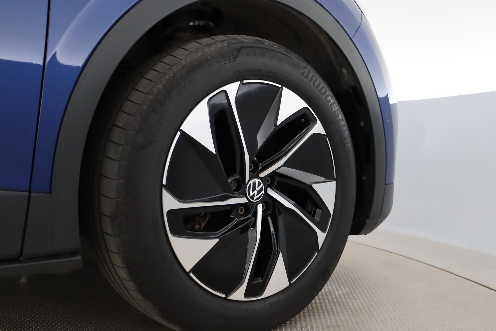 VOLKSWAGEN ID.4 2023