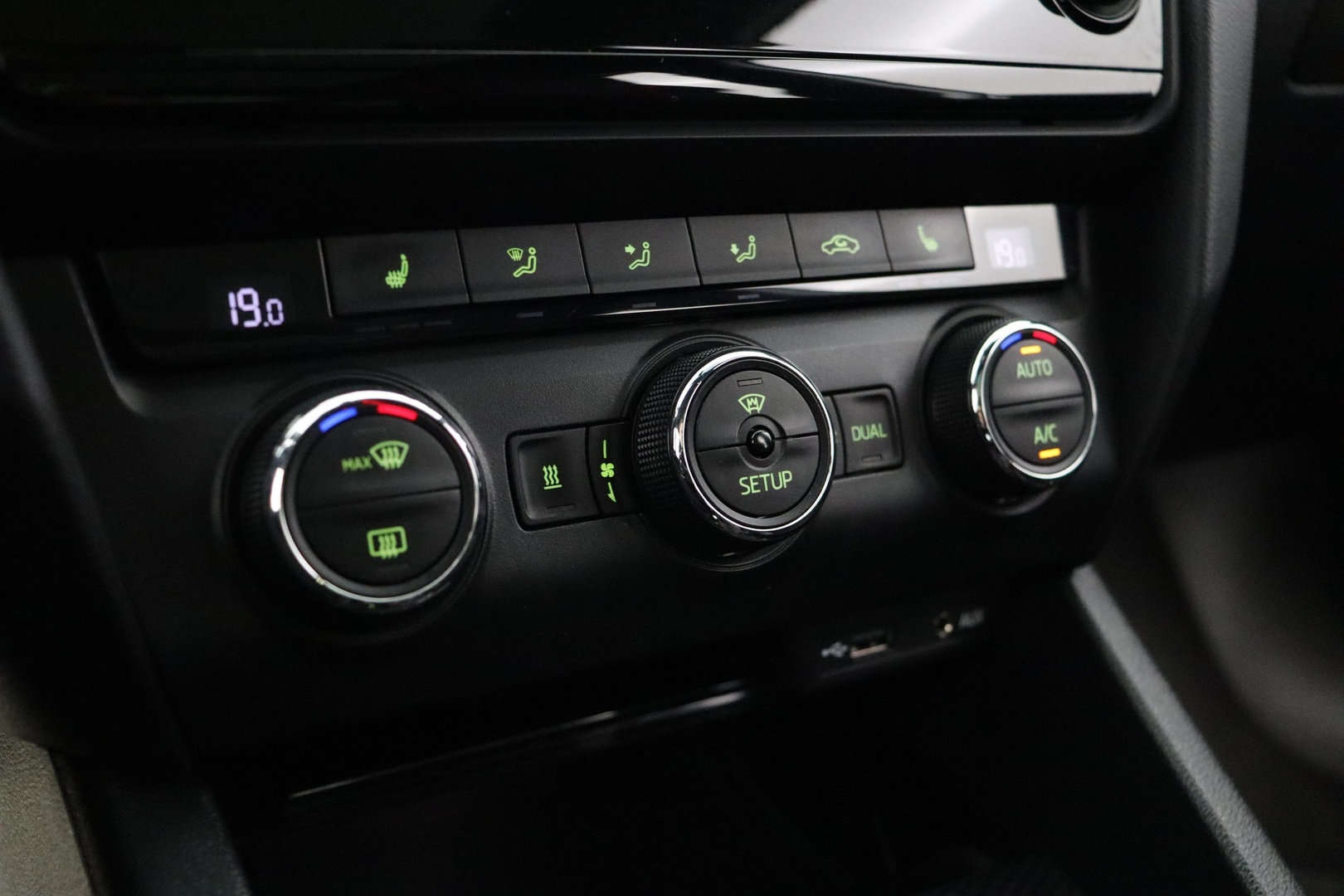 SKODA Octavia 2015