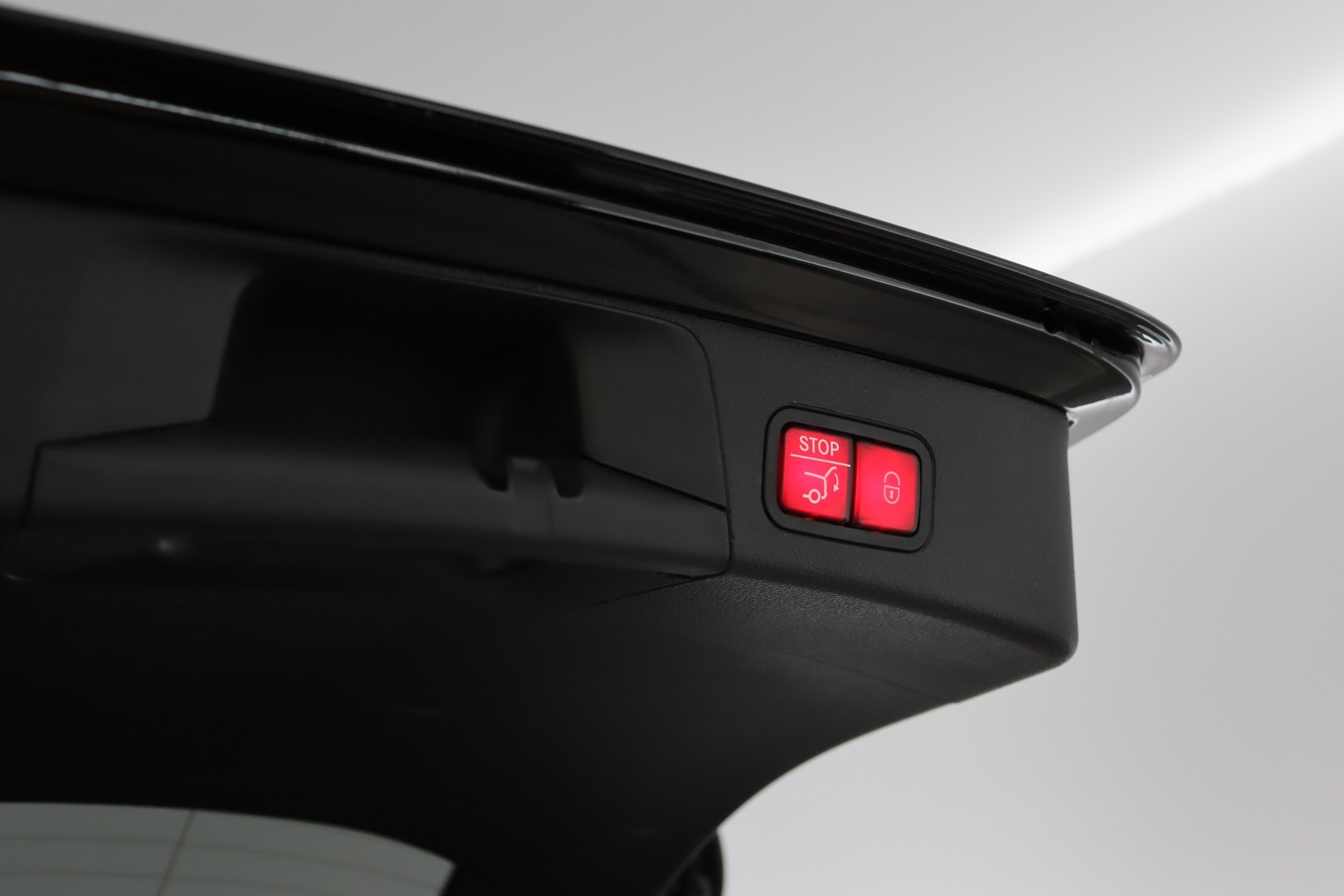 MERCEDES-BENZ C 2020