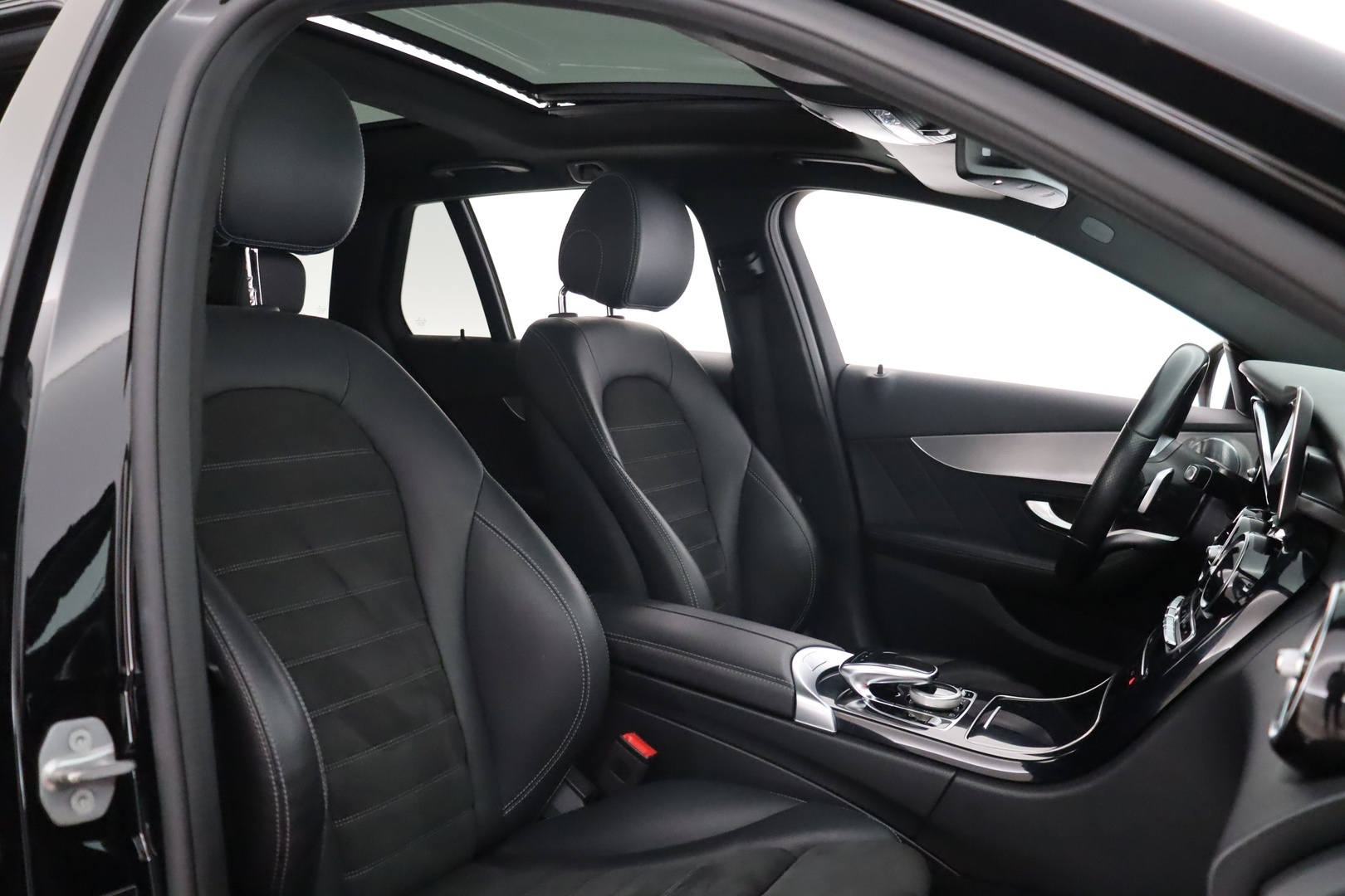 MERCEDES-BENZ C 2020