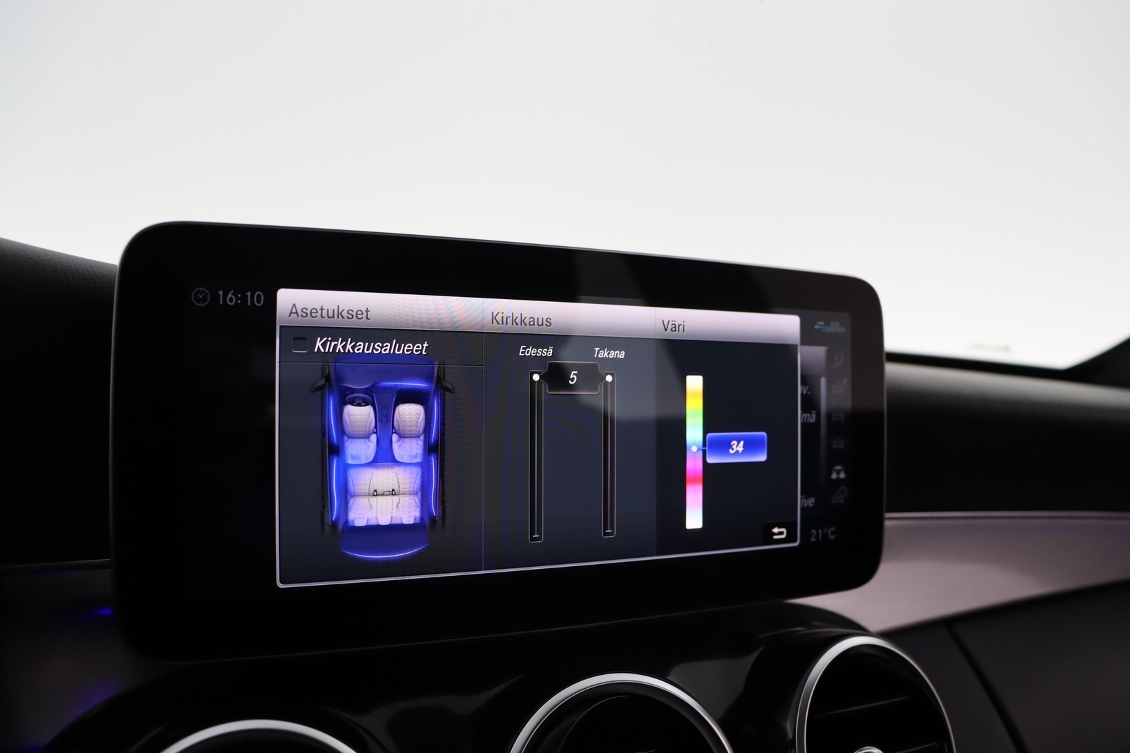 MERCEDES-BENZ C 2020