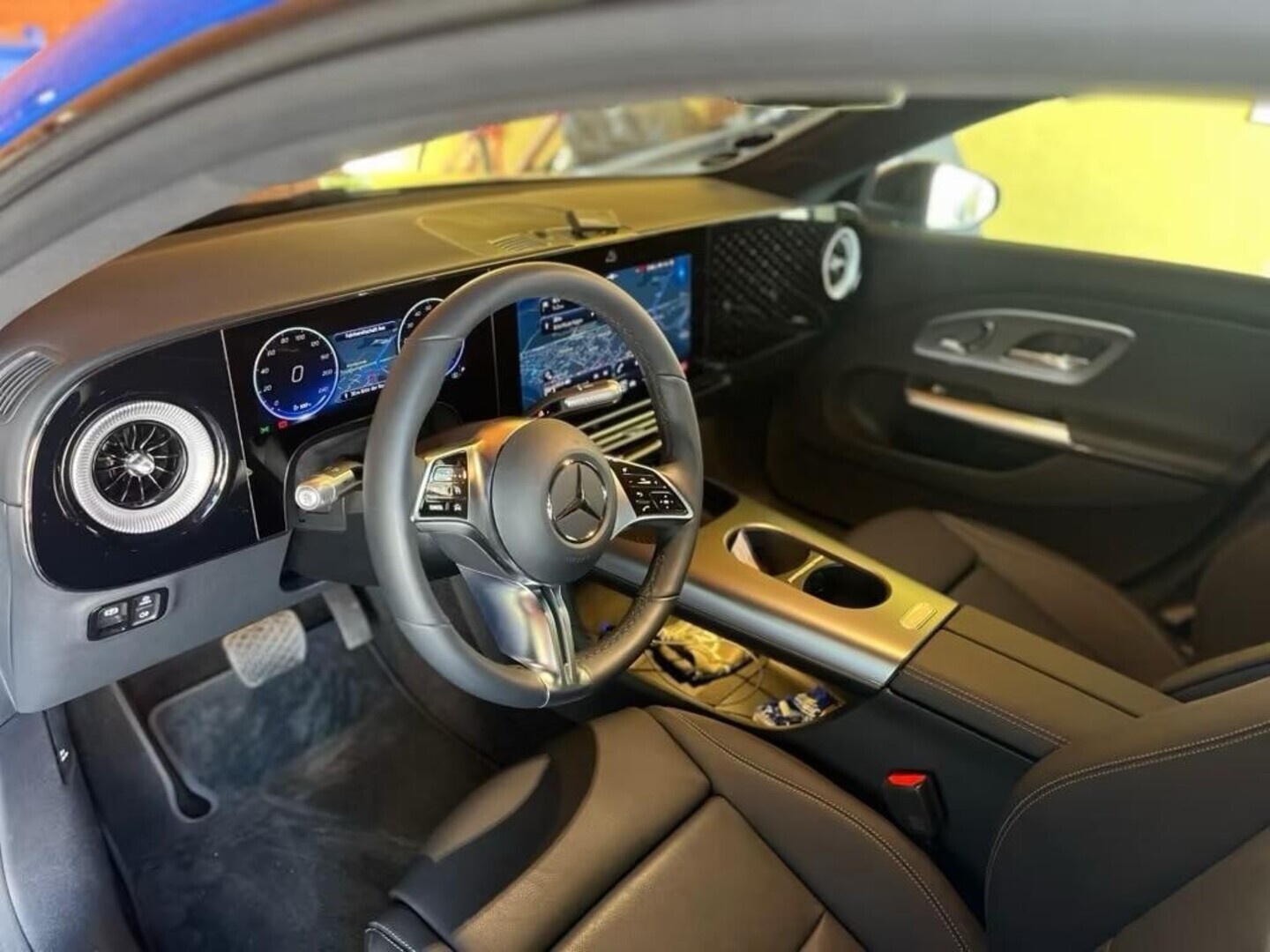 MERCEDES-BENZ CLA 2025