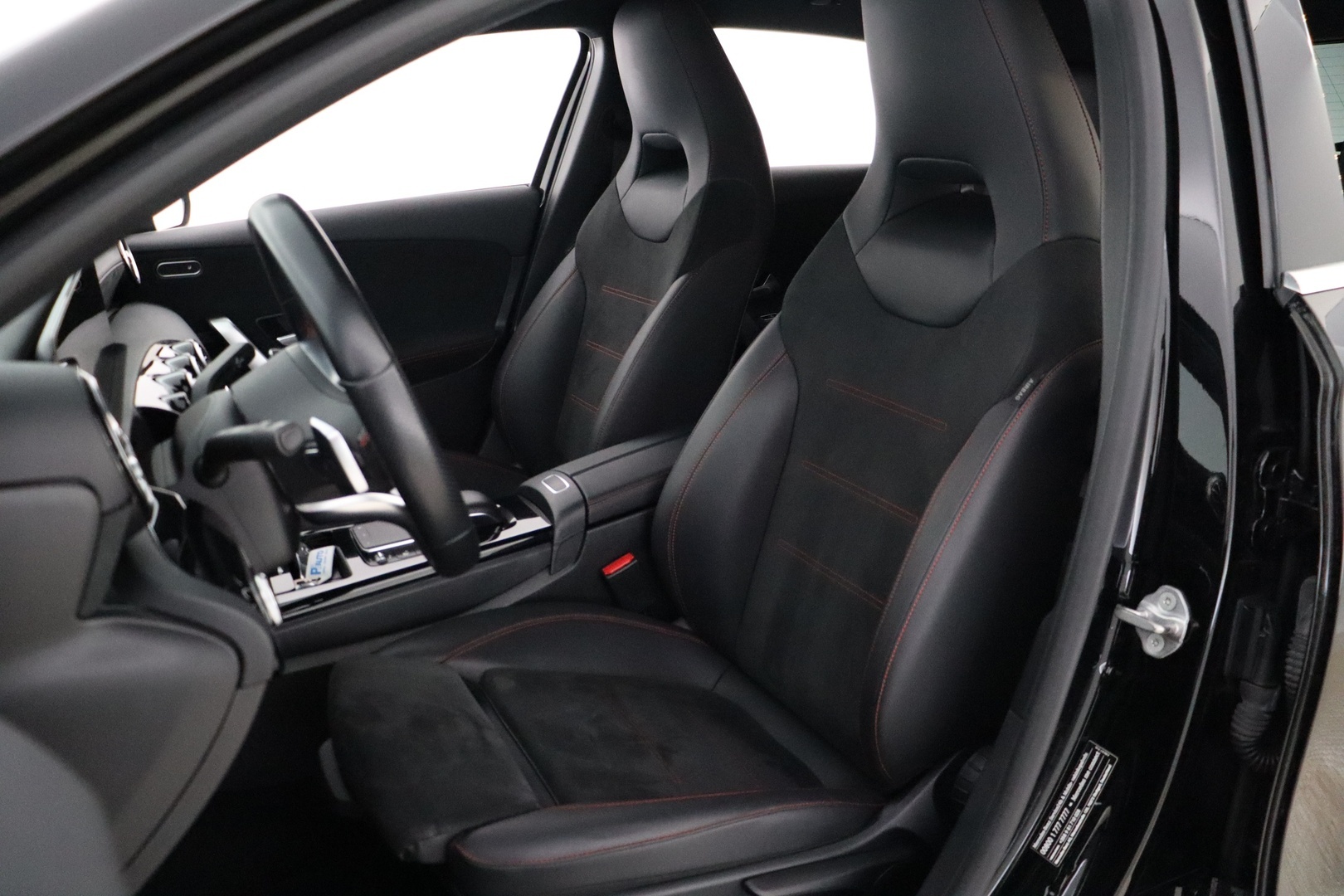MERCEDES-BENZ A 2020