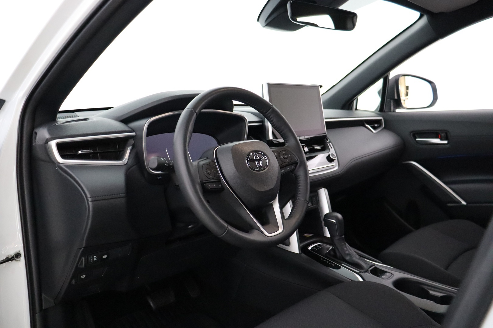 TOYOTA Corolla Cross 2024