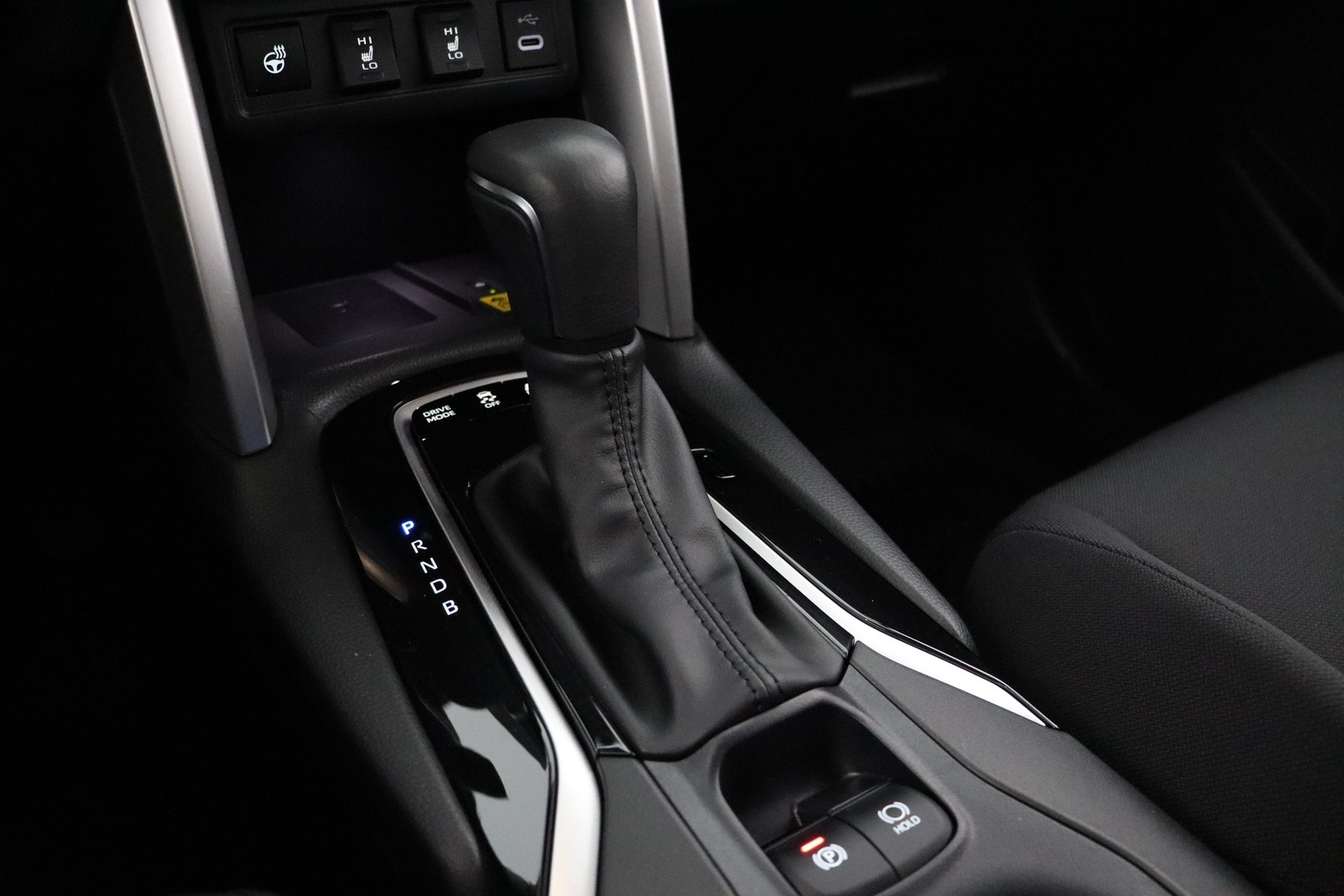 TOYOTA Corolla Cross 2024