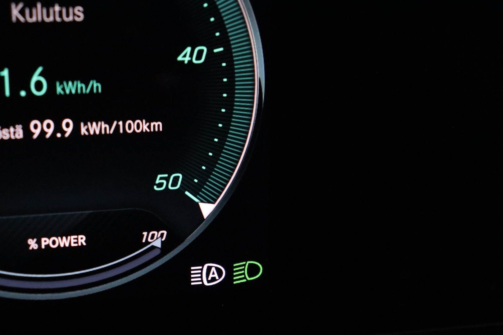 MERCEDES-BENZ EQB 2022