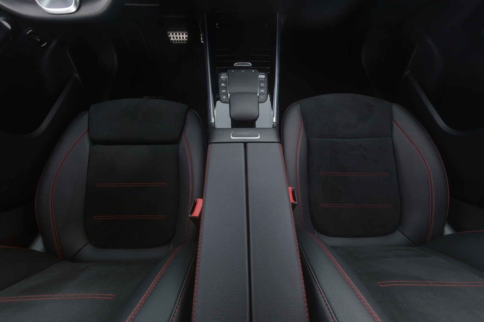 MERCEDES-BENZ EQB 2022