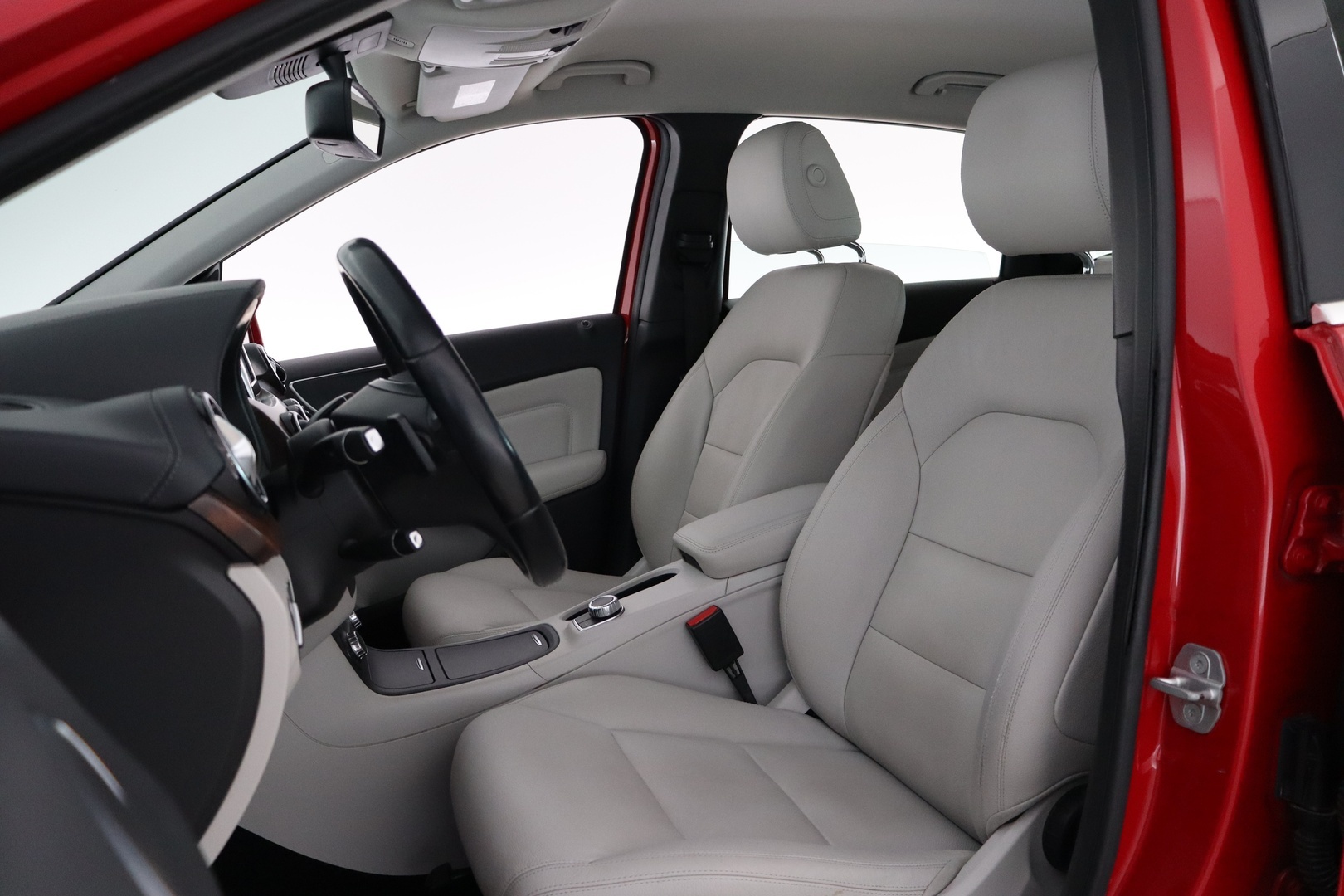 MERCEDES-BENZ B 2012