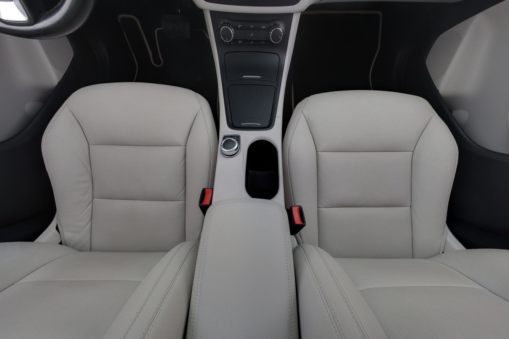 MERCEDES-BENZ B 2012