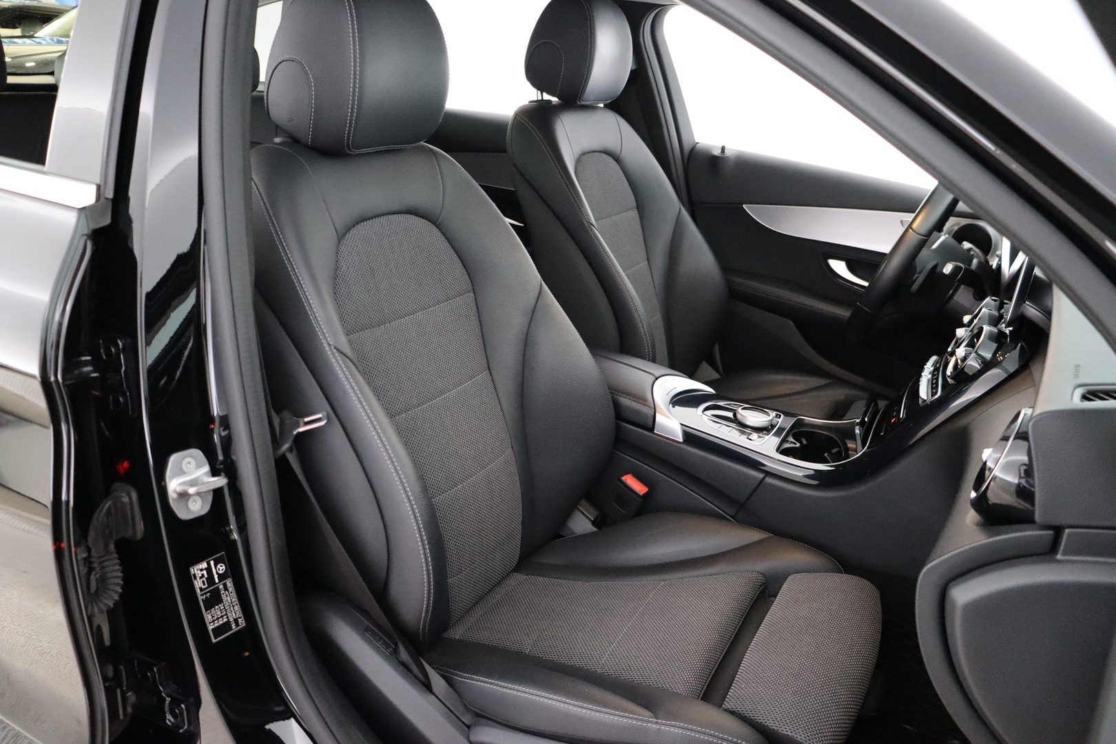 MERCEDES-BENZ C 2020