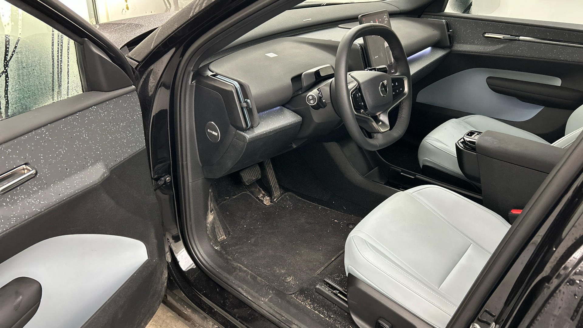 VOLVO EX30 2024