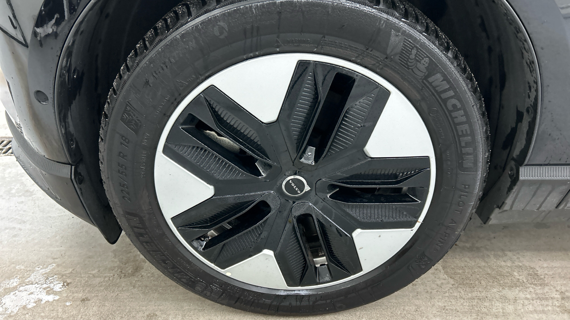 VOLVO EX30 2024