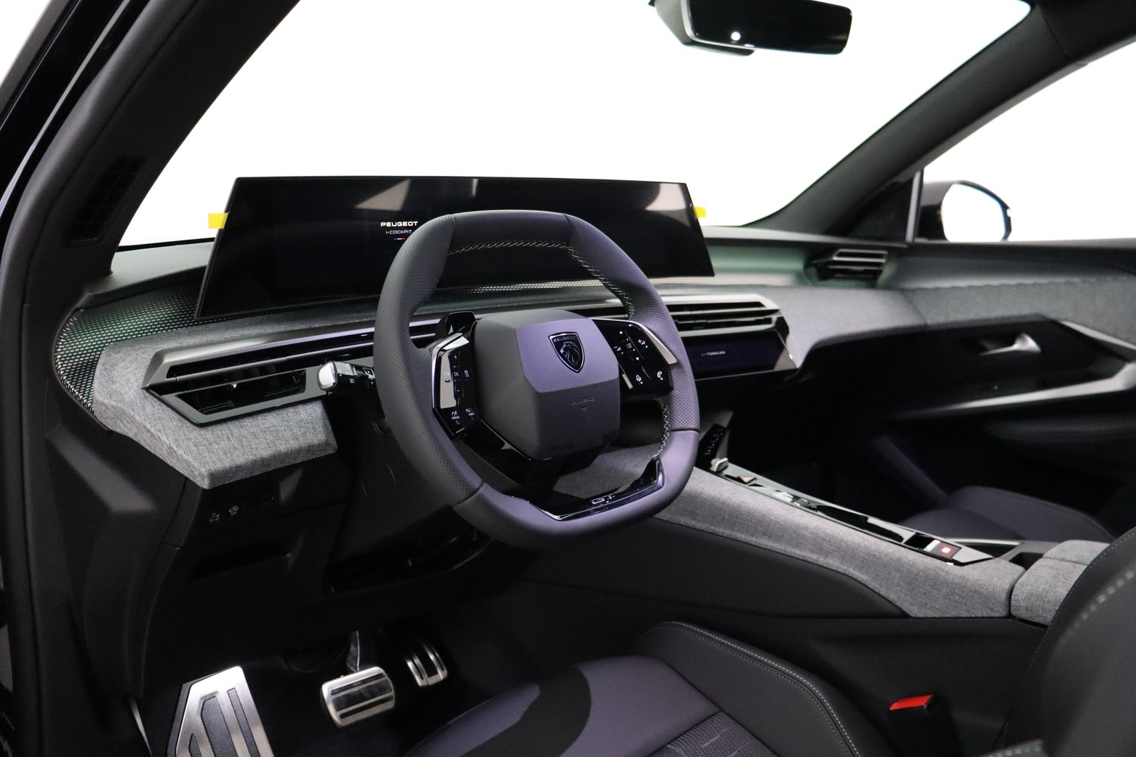 PEUGEOT E-3008 2026
