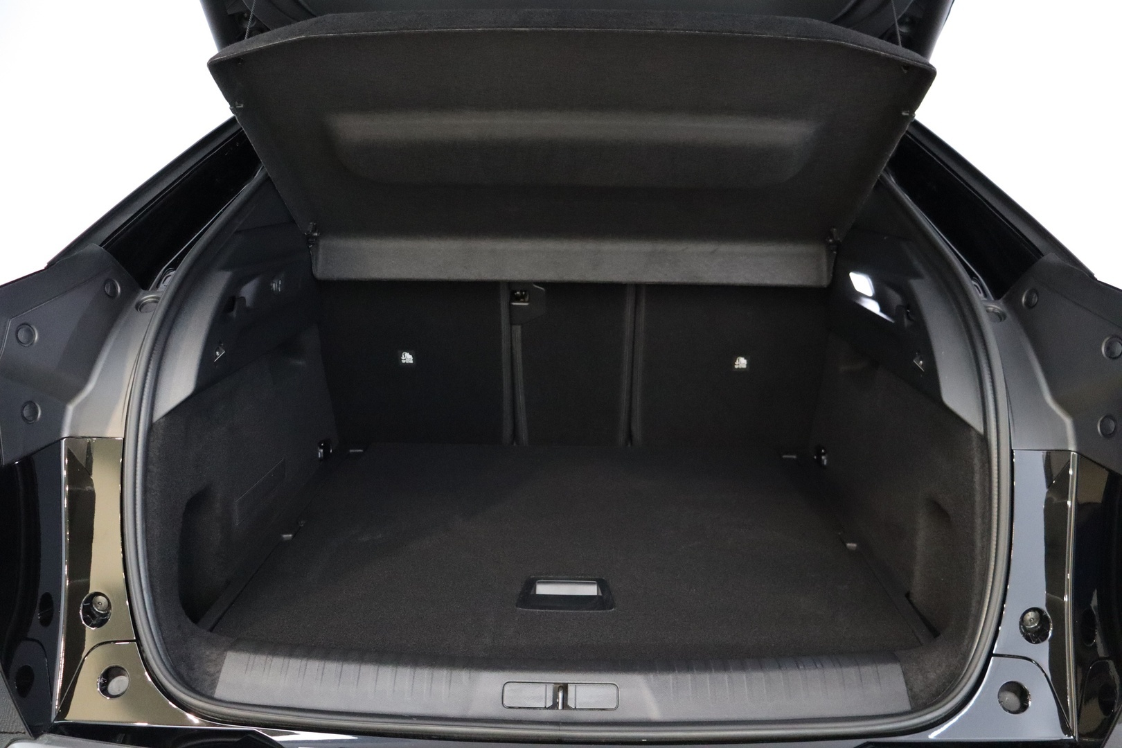 PEUGEOT E-3008 2026