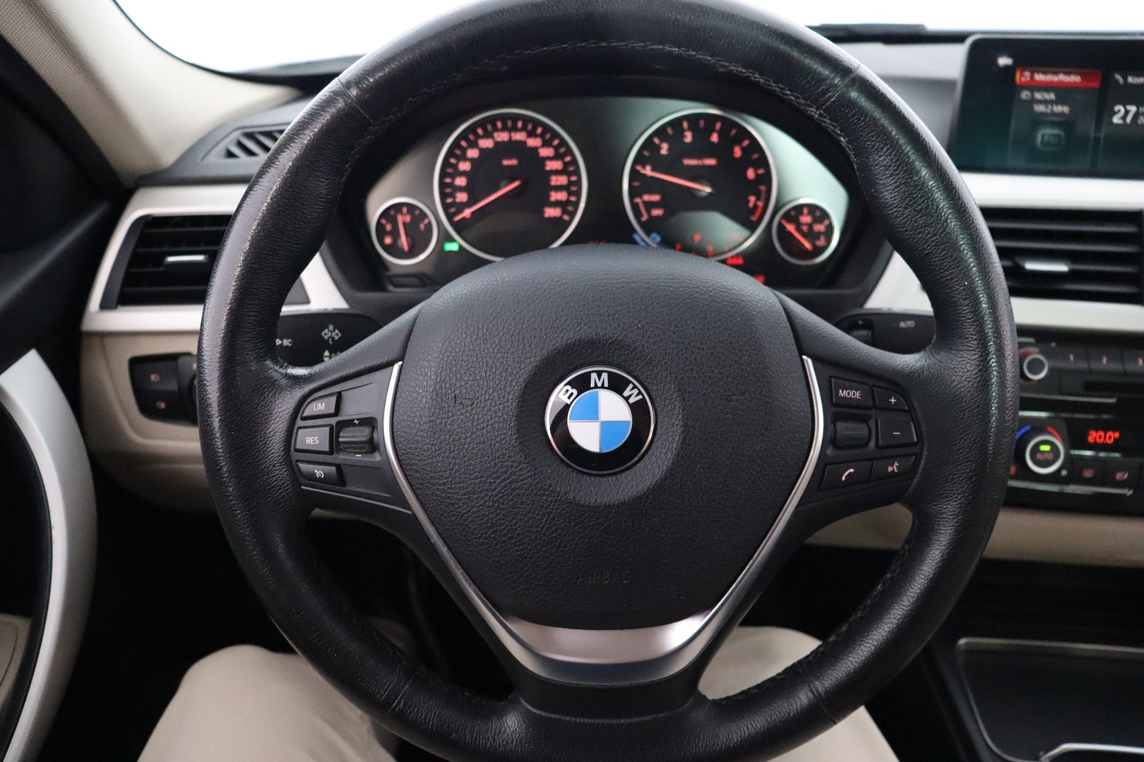 BMW 320 2018