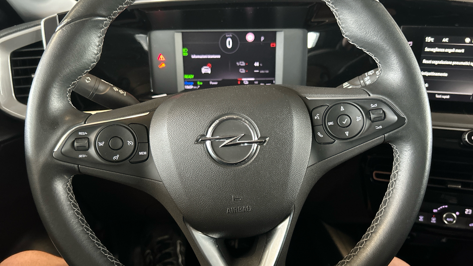 OPEL Mokka-e 2025