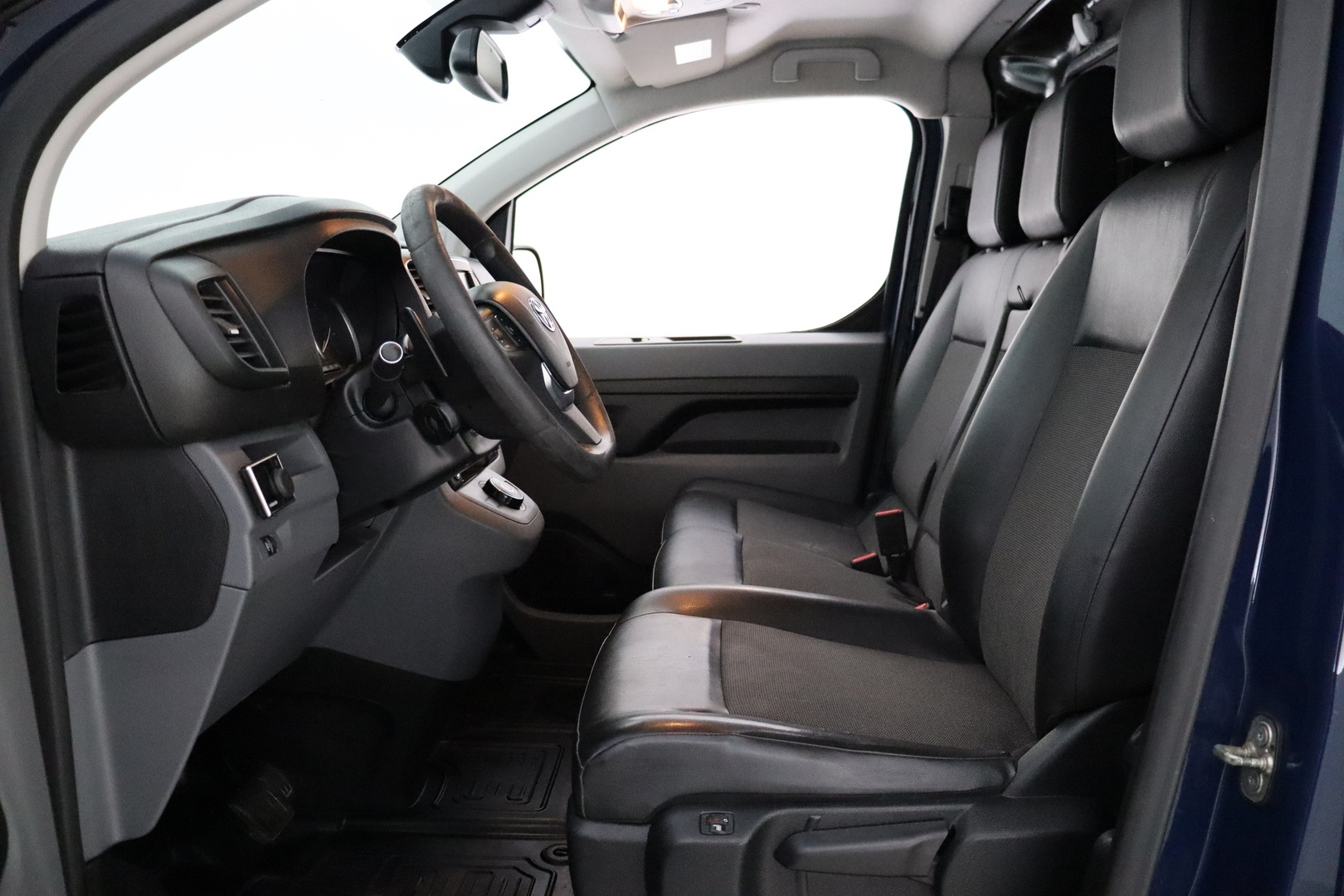 TOYOTA Proace 2017