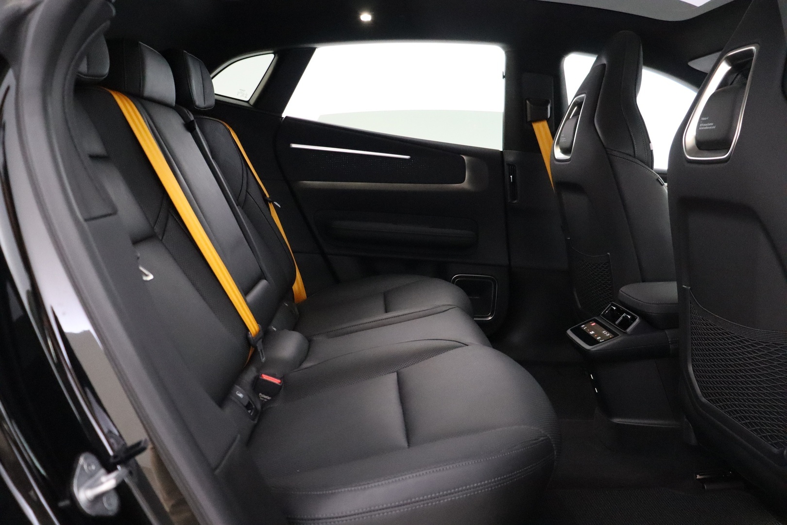 POLESTAR 4 2025