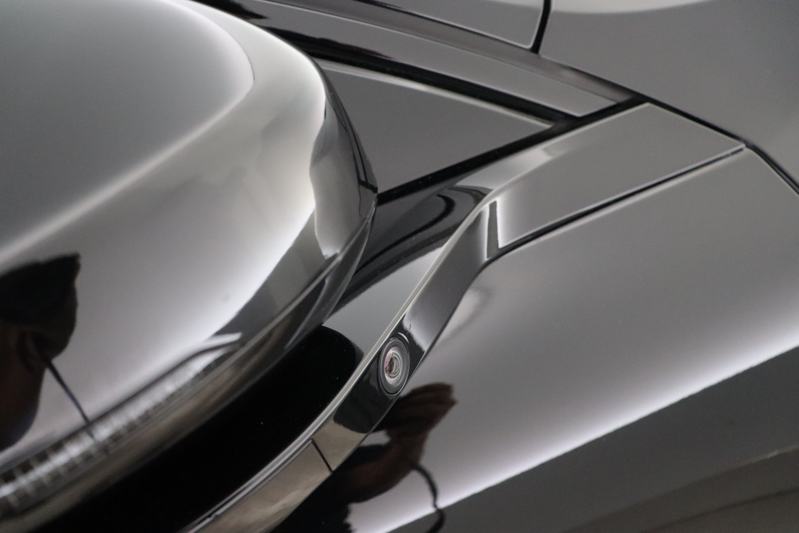 POLESTAR 4 2025