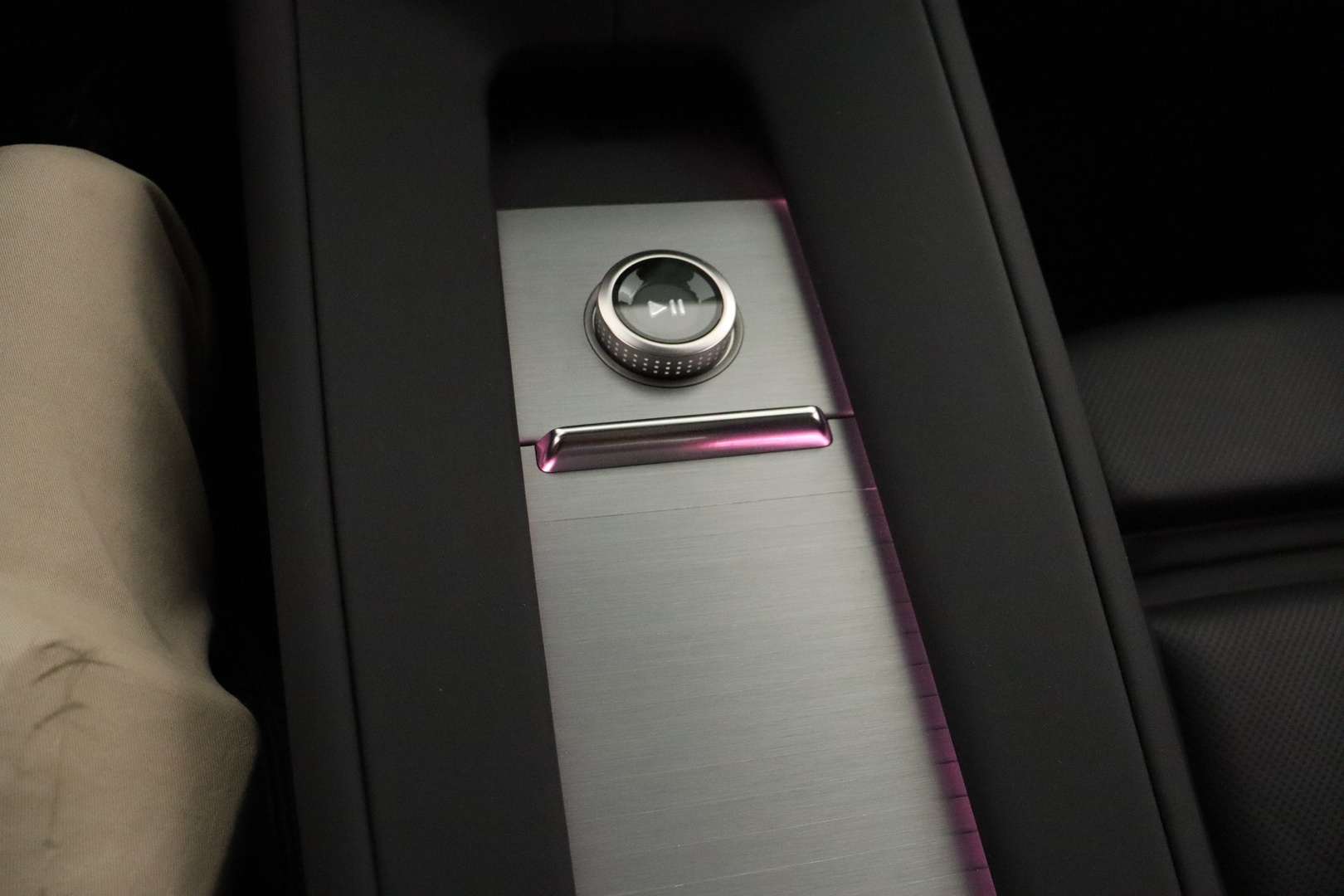 POLESTAR 4 2025