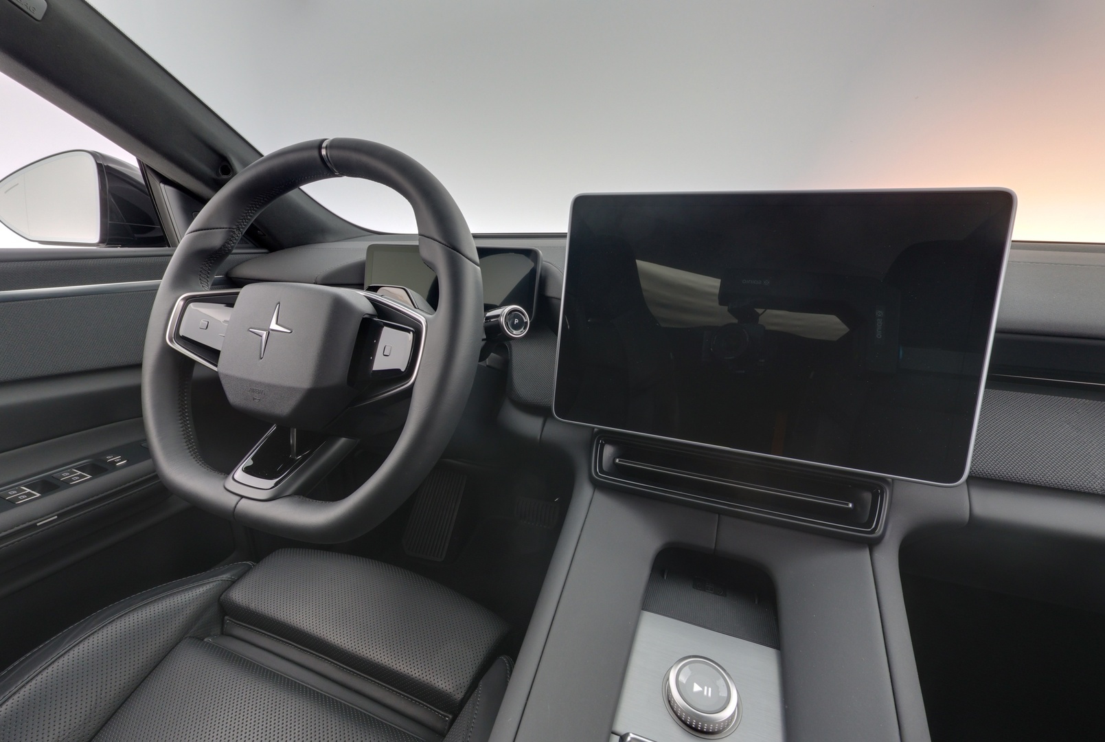 POLESTAR 4 2025