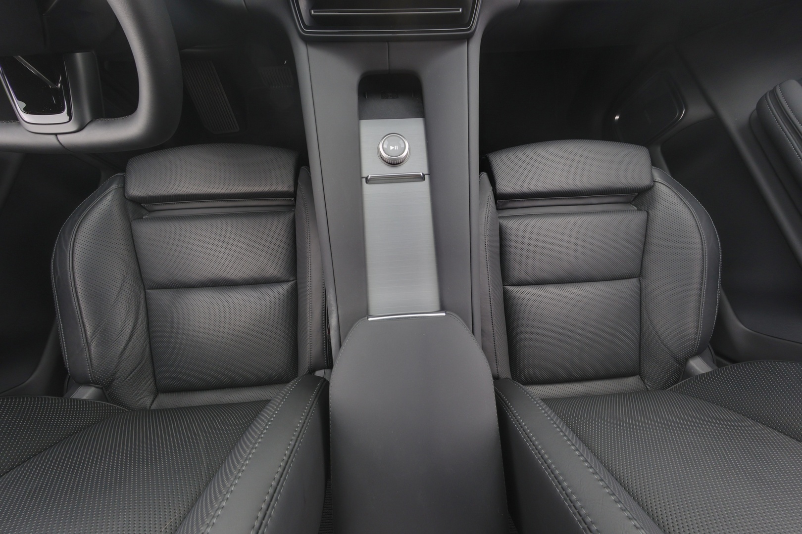 POLESTAR 4 2025