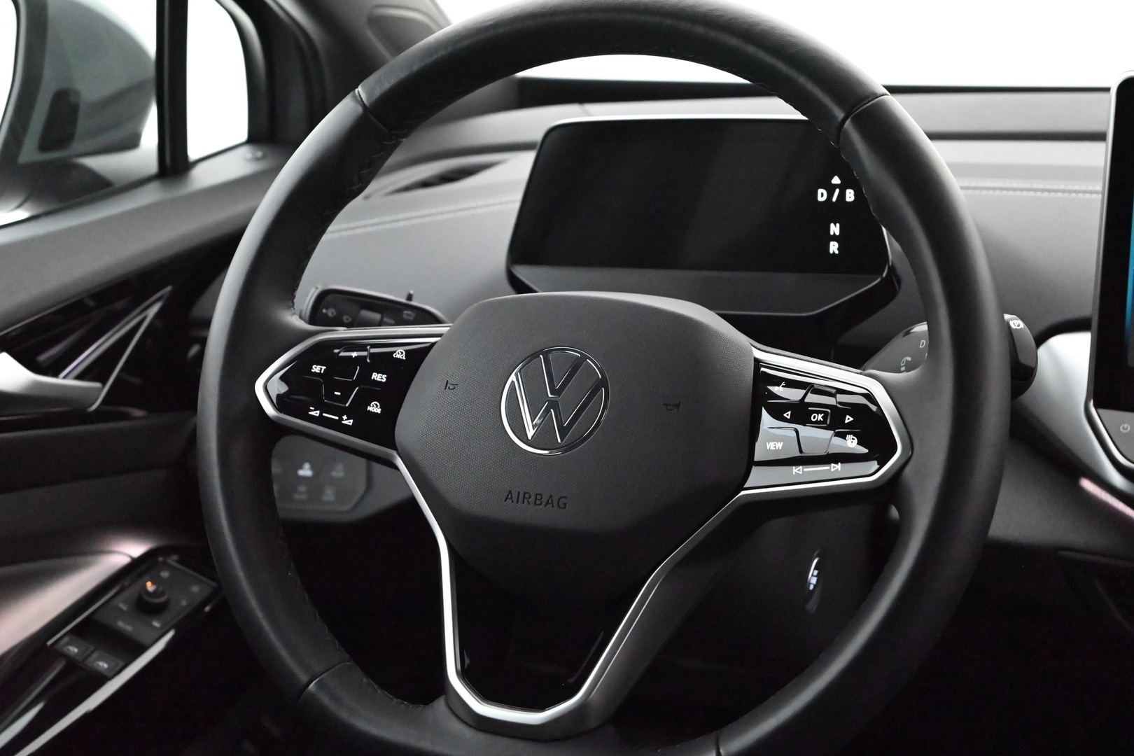 VOLKSWAGEN ID.4 2025