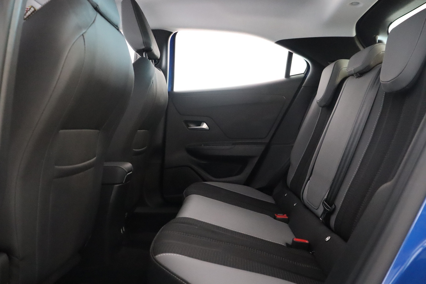 OPEL Mokka 2024