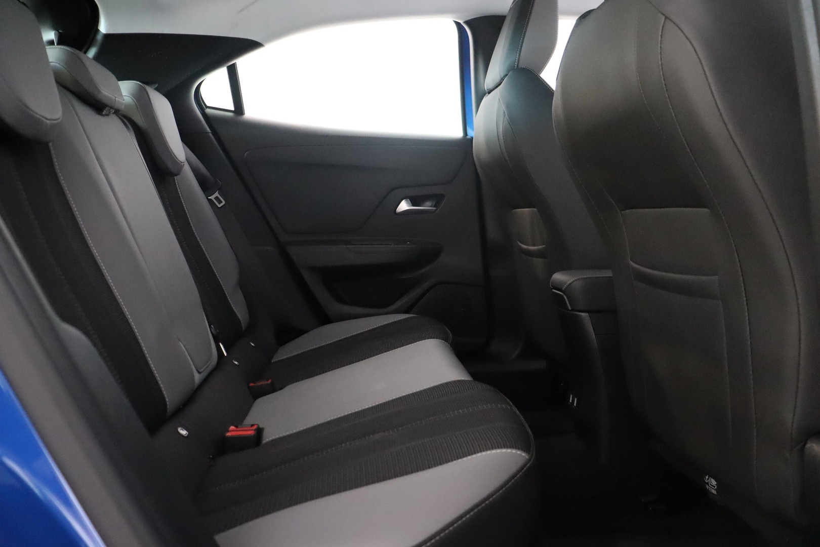 OPEL Mokka 2024