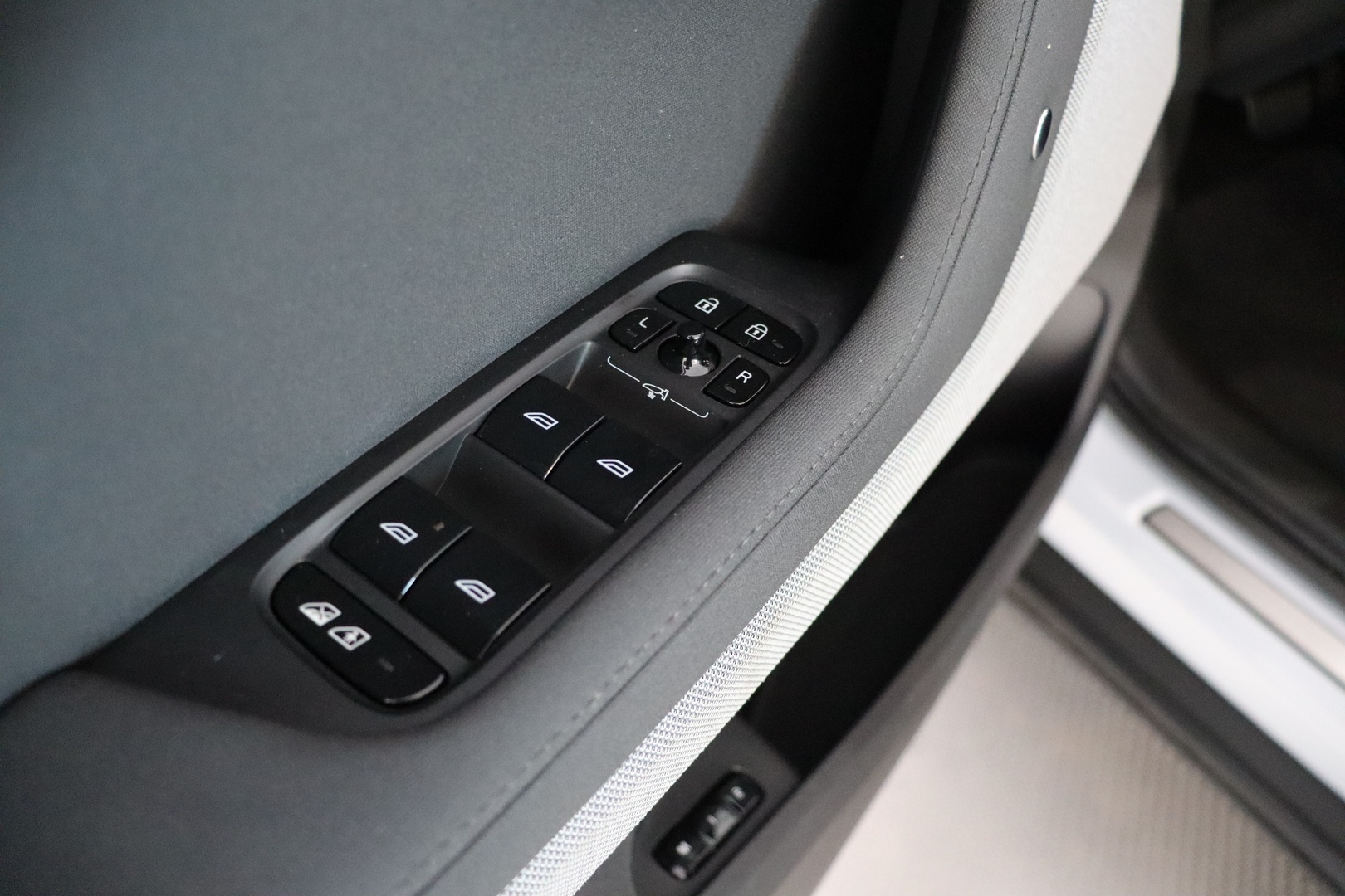POLESTAR 2 2024