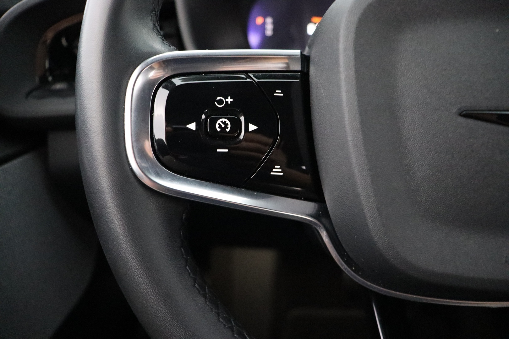POLESTAR 2 2024